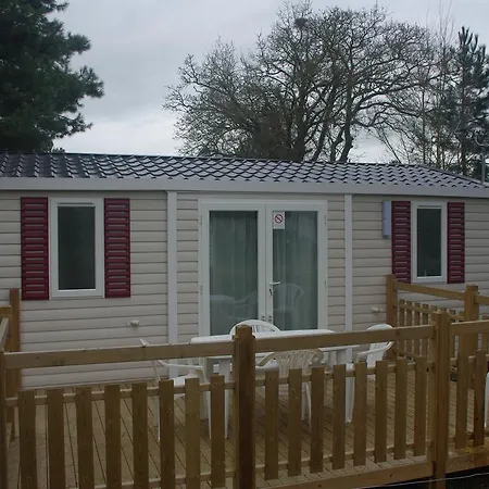 Le Domaine Des Jonquilles Camping 2*
