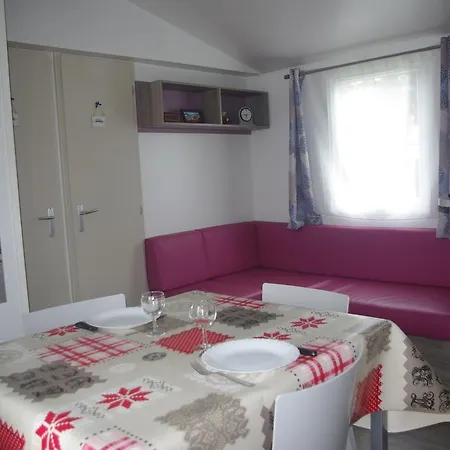 Camping Le Domaine Des Jonquilles