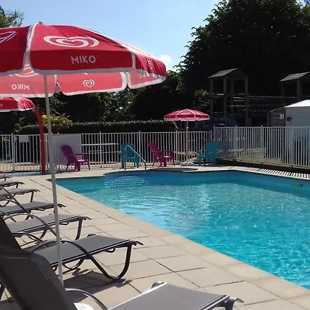 Le Domaine Des Jonquilles Camping Saint-Alban (Cotes-d'Armor)