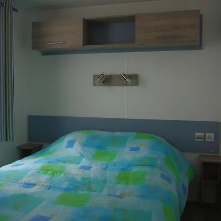 Le Domaine Des Jonquilles Camping 2*